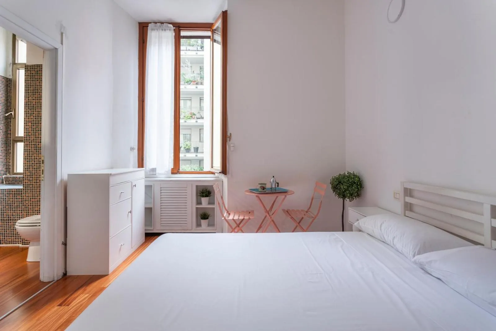 New! Lovely & Friendly In Milan Center D 0*,