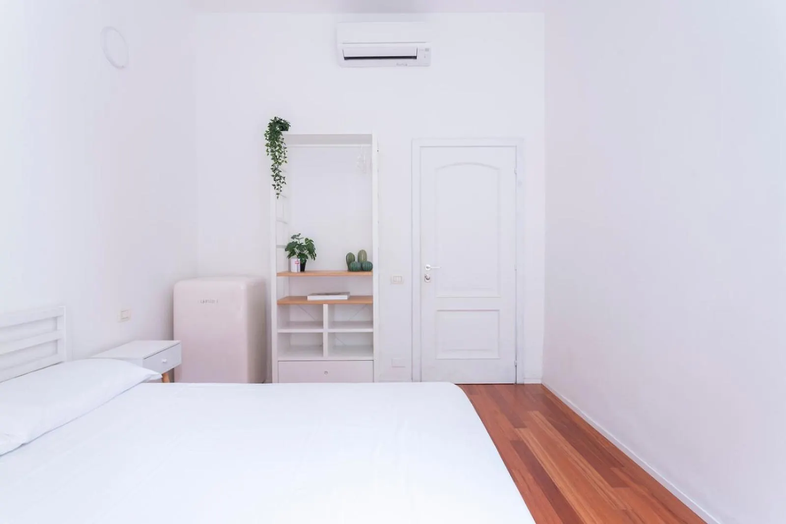 New! Lovely & Friendly In Milan Center D Apartment