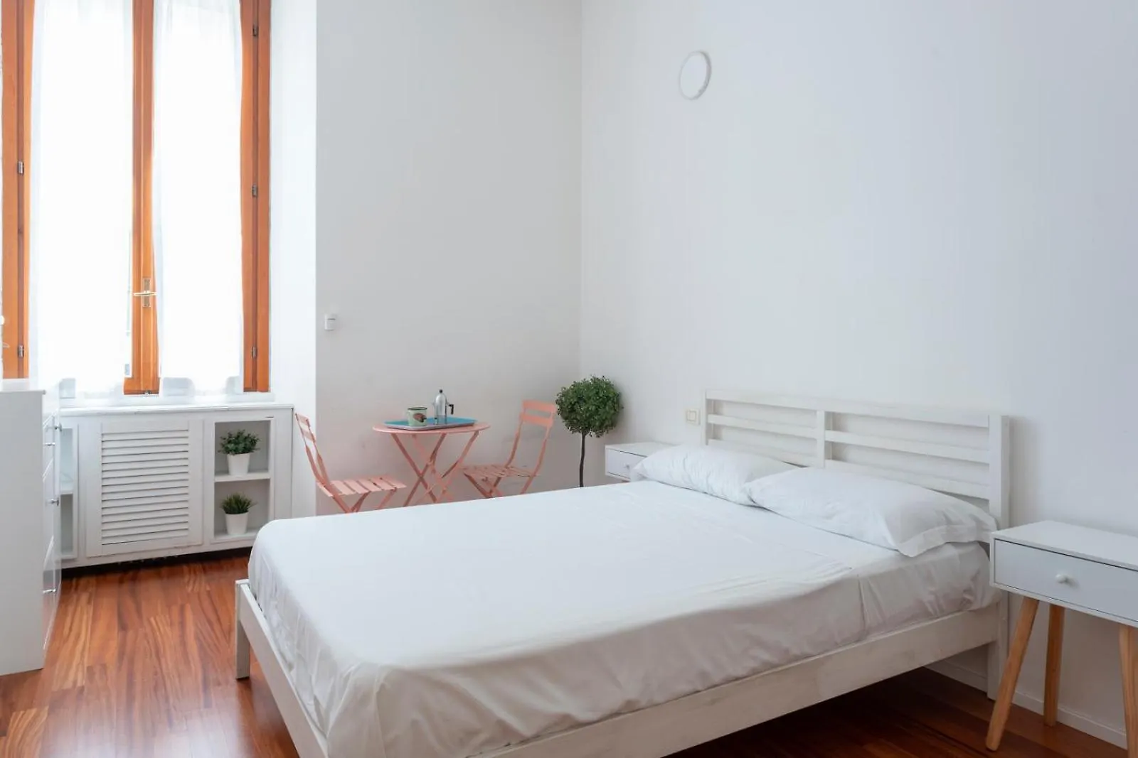 New! Lovely & Friendly In Milan Center D Italy